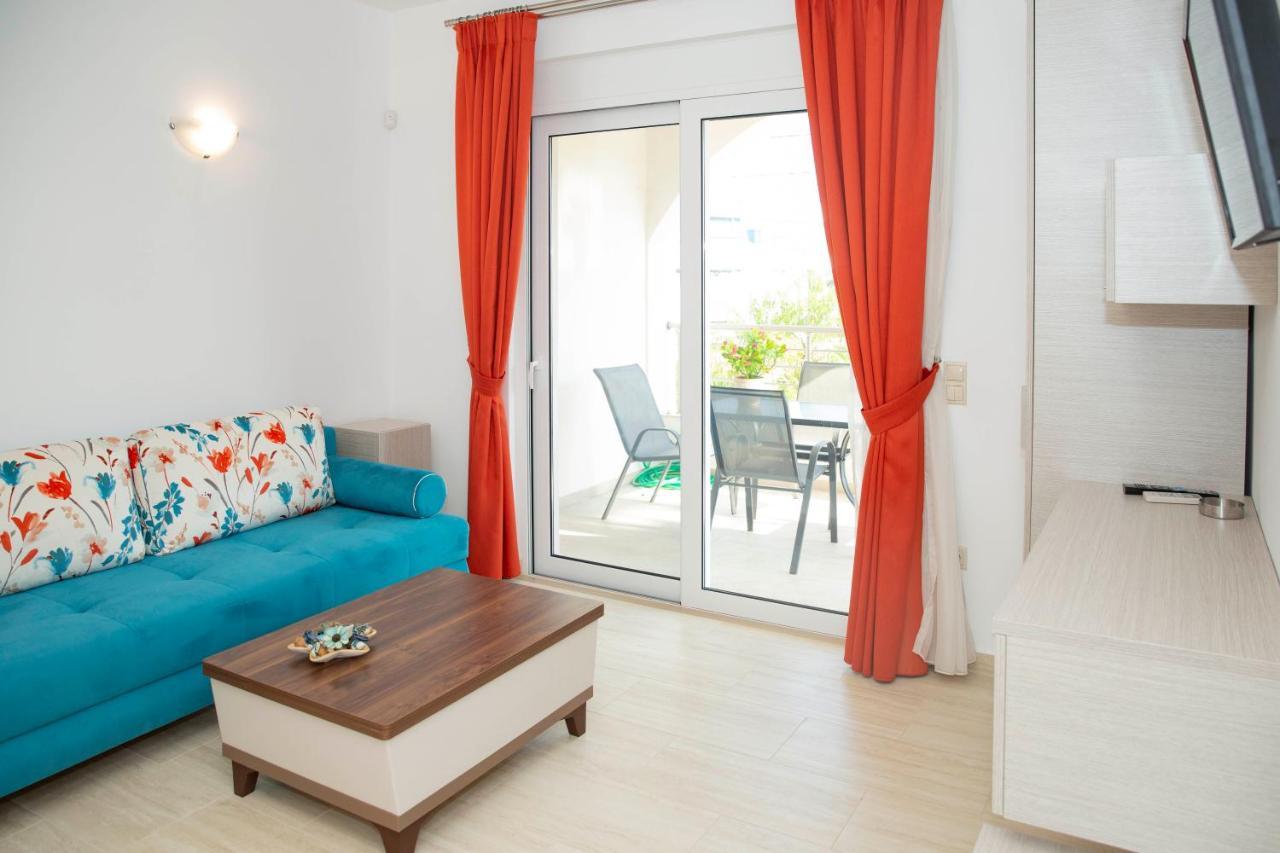 Haraki Bay Hotel And Luxury Apartments Charaki Exterior foto