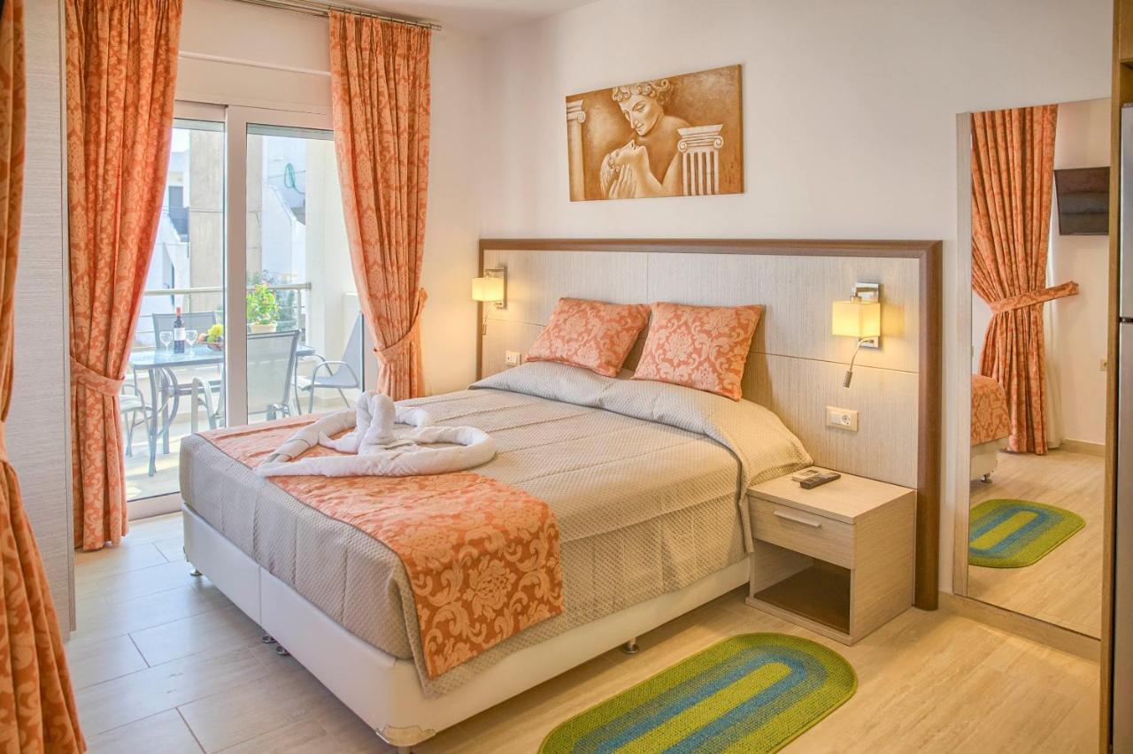 Haraki Bay Hotel And Luxury Apartments Charaki Exterior foto